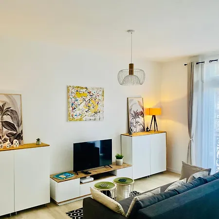 Elegant T3 Centre, 10 Mn A Pieds Palais, Croisette Apartment *